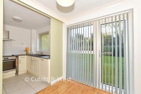 undefined, Cotswold Court, Horsham RH13