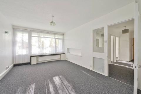 Tangley Grove, Roehampton, London, SW15