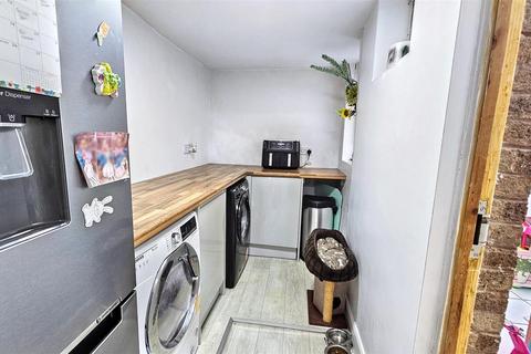 3 bedroom townhouse for sale, Knightsbridge Road, Glen Parva, Leicester
