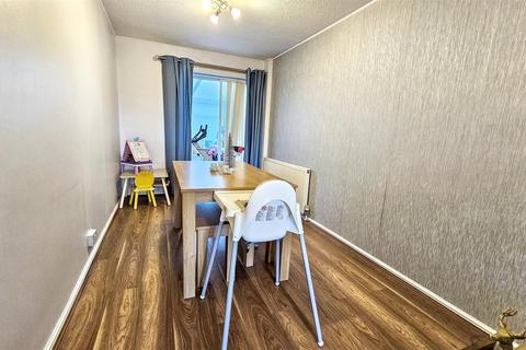 3 bedroom townhouse for sale, Knightsbridge Road, Glen Parva, Leicester