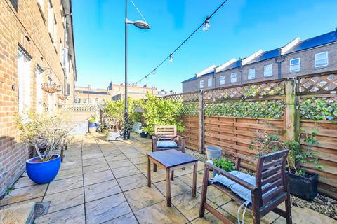 undefined, Defoe Road, N16, Stoke Newington, London, N16