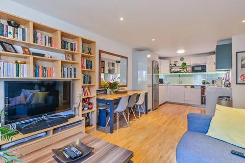 undefined, Defoe Road, N16, Stoke Newington, London, N16