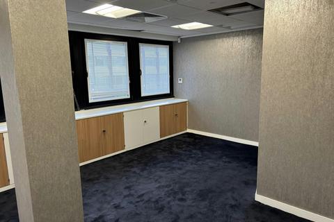 Office to rent, 53 Theobald St Borehamwood WD6 4RT