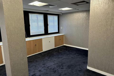 Office to rent, 53 Theobald St Borehamwood WD6 4RT