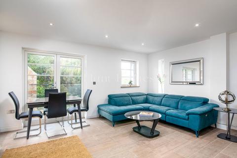 3 bedroom end of terrace house for sale, 3 Cranworth Mews