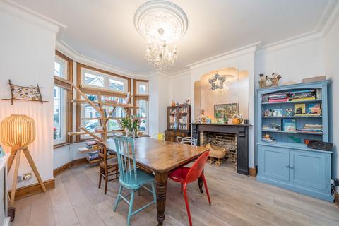 undefined, Holmes Road, Twickenham TW1