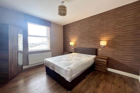 4 bedroom terraced house to rent, Chillingham Road, Newcastle Upon Tyne
