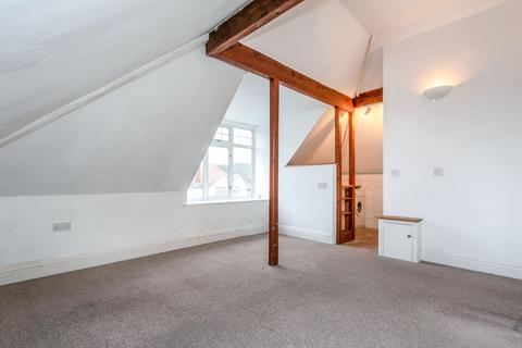 2 bedroom flat to rent, Danecourt Road, Poole, BH14