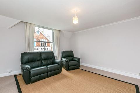 2 bedroom flat to rent, Wey Hill, Haslemere, GU27
