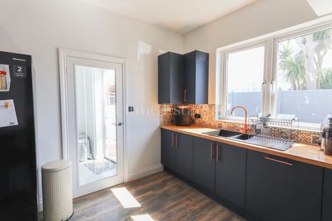 3 bedroom detached bungalow for sale, Willow Bank