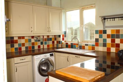 3 bedroom semi-detached house to rent, 12 Enstone Court, Newcastle-under-Lyme ST5