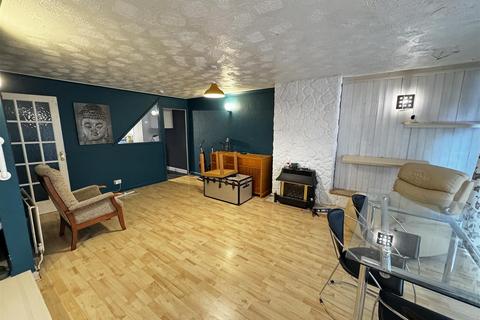 undefined, Churchill Road, Dunstable