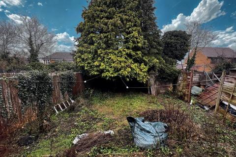 3 bedroom terraced house for sale, Churchill Road, Dunstable