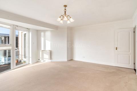 undefined, Apt 12 Longbeach