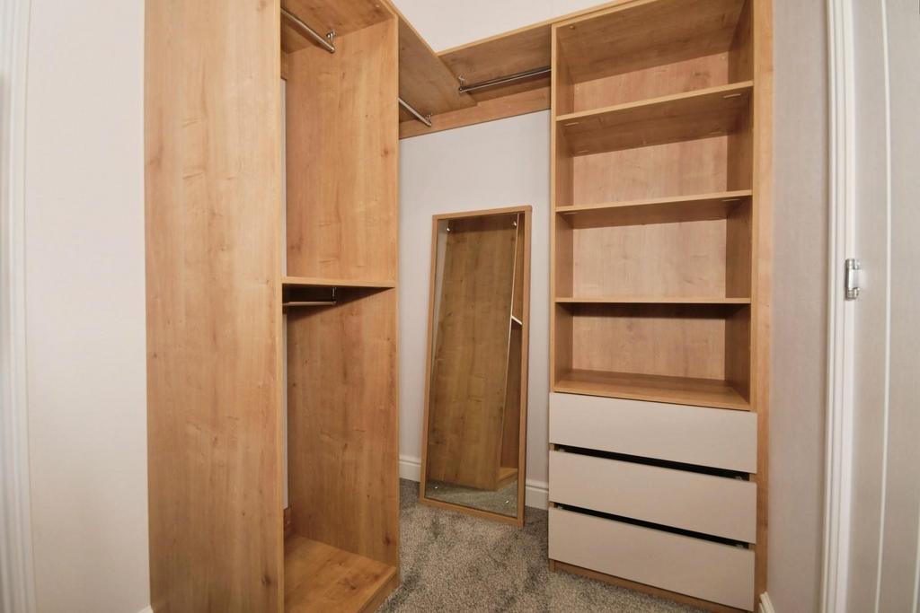 BED 1 WARDROBE.jpg