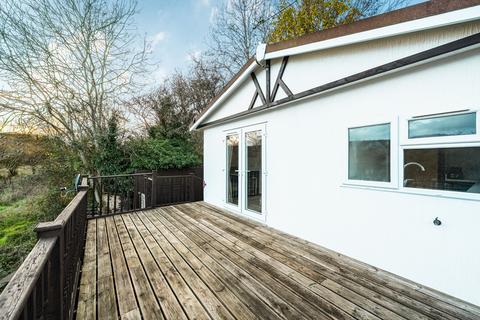 2 bedroom park home for sale, Brookmeadow, Wroughton, Wiltshire, Swindon, SN4