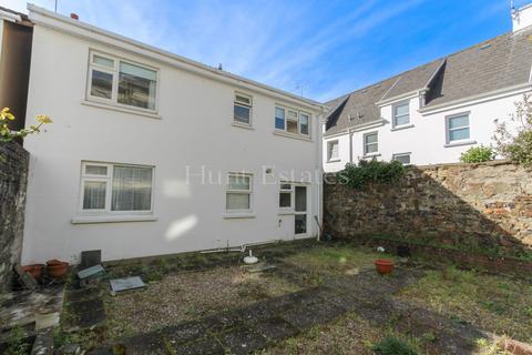 2 bedroom detached house for sale, 19 Byron Lane