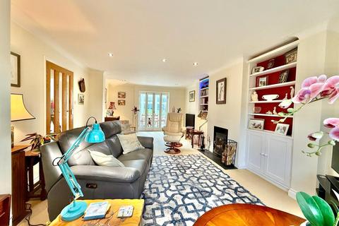 4 bedroom detached house for sale, Wenthill Close, East Dean, Eastbourne, East Sussex, BN20