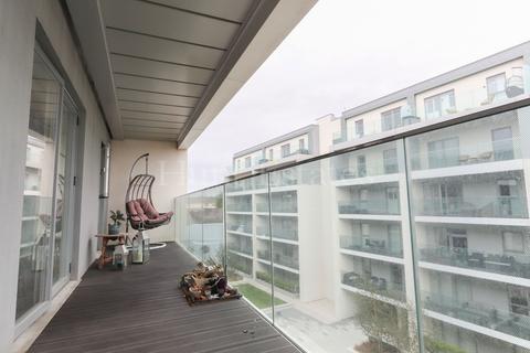 2 bedroom flat for sale, Apt W301 Metropol West