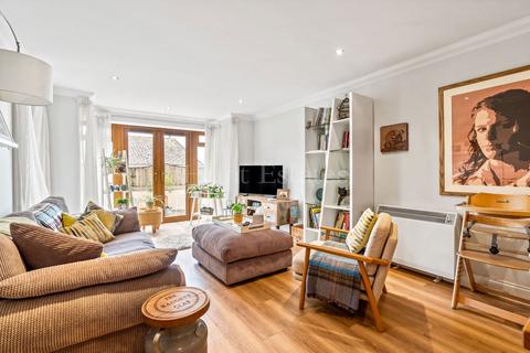 2 bedroom flat for sale, Apt 2 Somerset Apartments