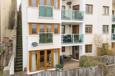 2 bedroom flat for sale, Apt 2 Somerset Apartments