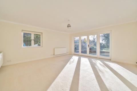 undefined, Knowl Hill, Woking, GU22