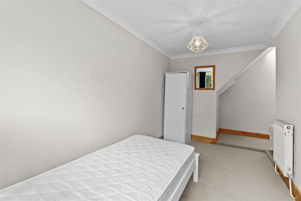 Bedroom 2 2.jpg