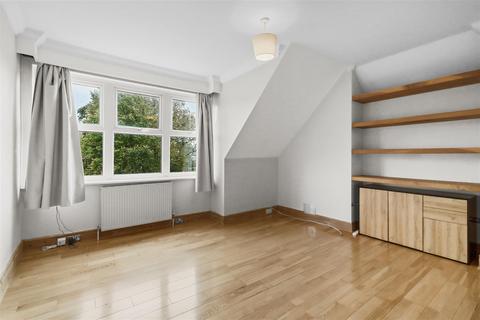 2 bedroom house to rent, Old Orchard Road, Eastbourne