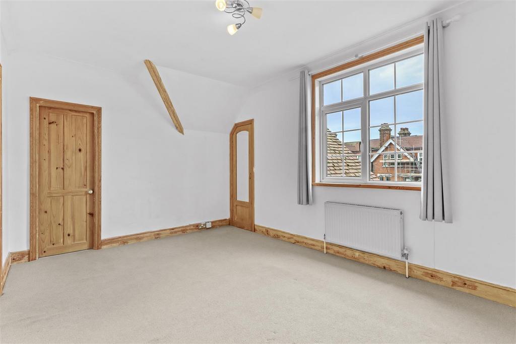 Bedroom 1.jpg