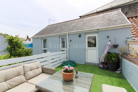 undefined, 2 Clement Cottages