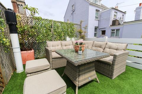 undefined, 2 Clement Cottages