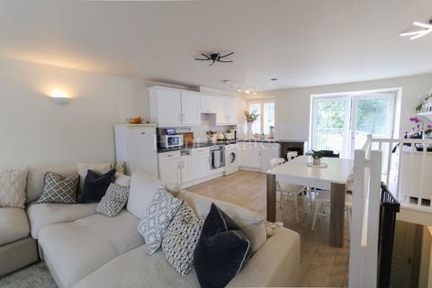 2 bedroom flat for sale, Apt 1, Bank Place