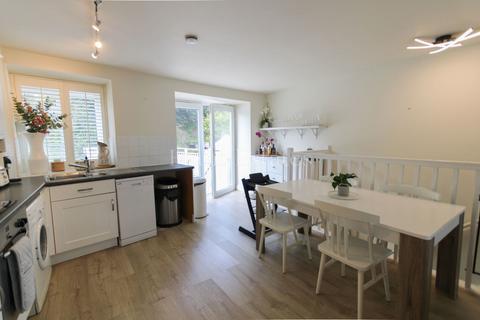2 bedroom flat for sale, Apt 1, Bank Place