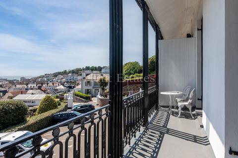 1 bedroom flat for sale, Apt 2, Almorah Crescent