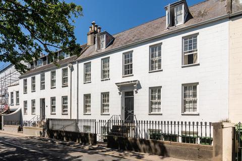 Apt 5, 78 St. Saviours Road