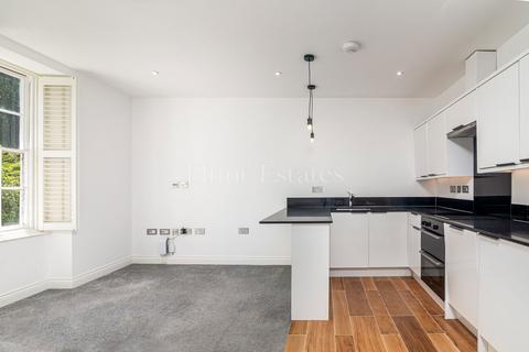 1 bedroom flat for sale, Apt 5, 78 St. Saviours Road
