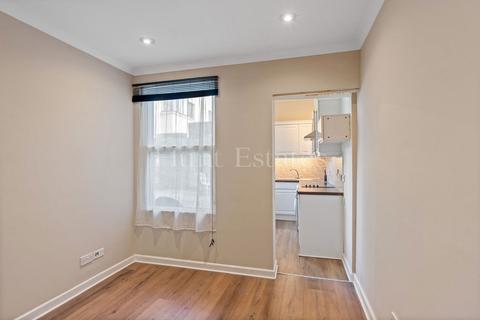 1 bedroom flat for sale, Apt 1, 66 Great Union Road