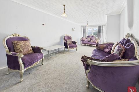 undefined, Leagrave High Street, Luton LU4