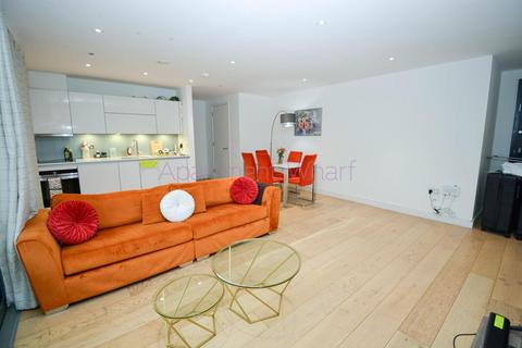 1 bedroom in a flat share to rent, Heritage Tower  East Ferry Road    (Canary Wharf), London, E14
