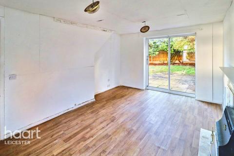 3 bedroom detached house for sale, Norman Court, Leicester