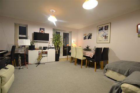 3 bedroom end of terrace house to rent, Bodenham Field, Gloucester GL4