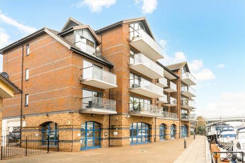 Becketts Place, Kingston Upon Thames KT1