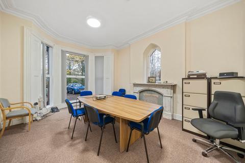 undefined, Willow Bank, Newton-Le-Willows, WA12