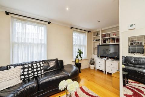 4 bedroom semi-detached house for sale, Warner Road, London SE5