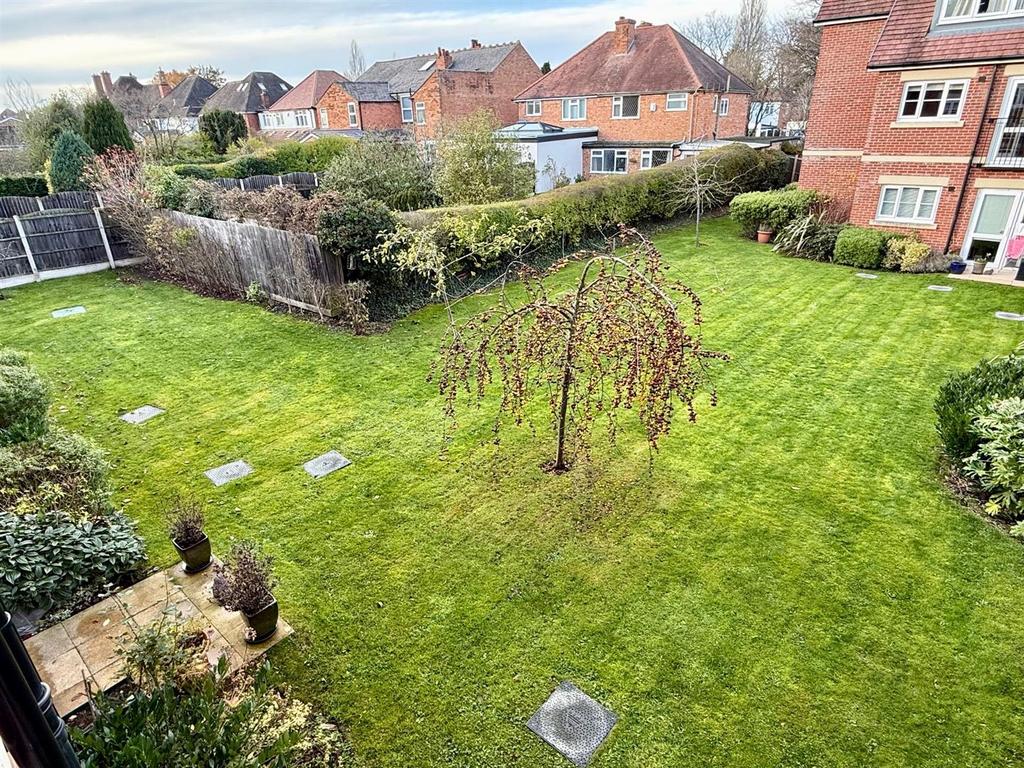 WL33 Garden.jpg