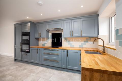 2 bedroom detached house to rent, 14 Mariner Cottages