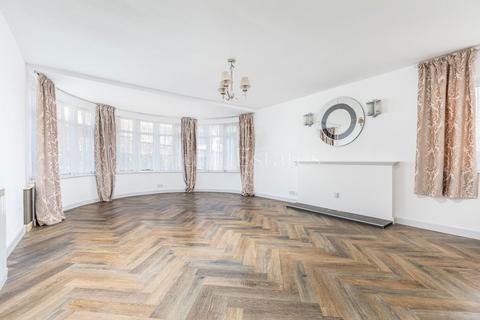 5 bedroom detached house to rent, Falcon House
