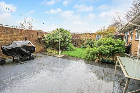 3 bedroom detached bungalow for sale, Kenson Gardens, Southampton SO19