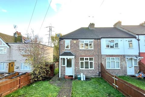 Thrigby Road, Chessington, Surrey. KT9 2AQ