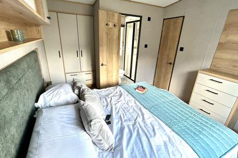 2 bedroom park home for sale, Sand le Mere Holiday Park